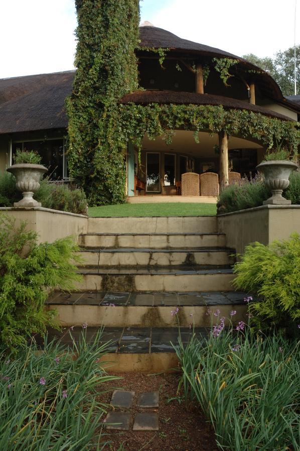 Отель Chartwell Manor Экстерьер фото
