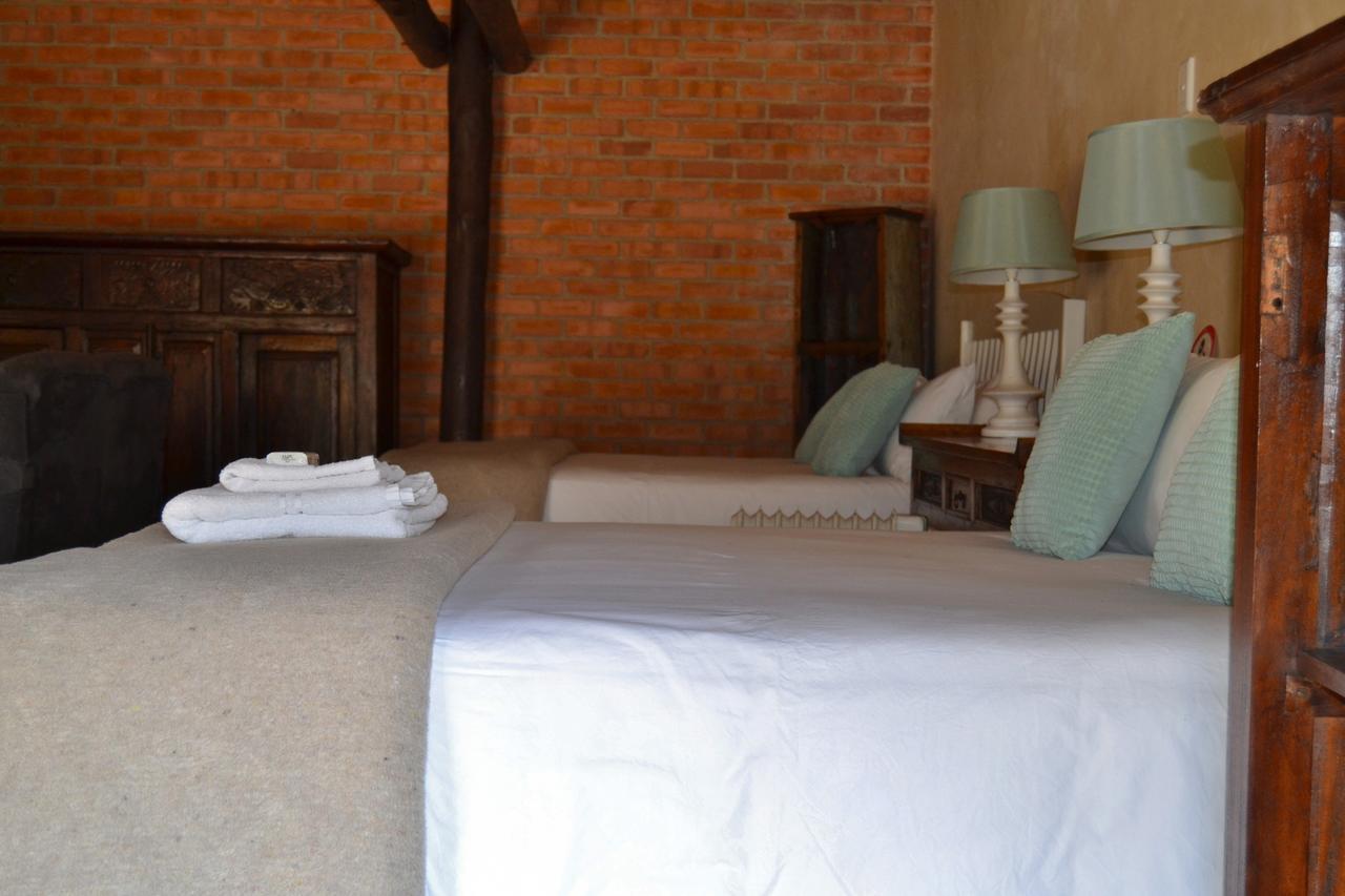 Отель Chartwell Manor Экстерьер фото