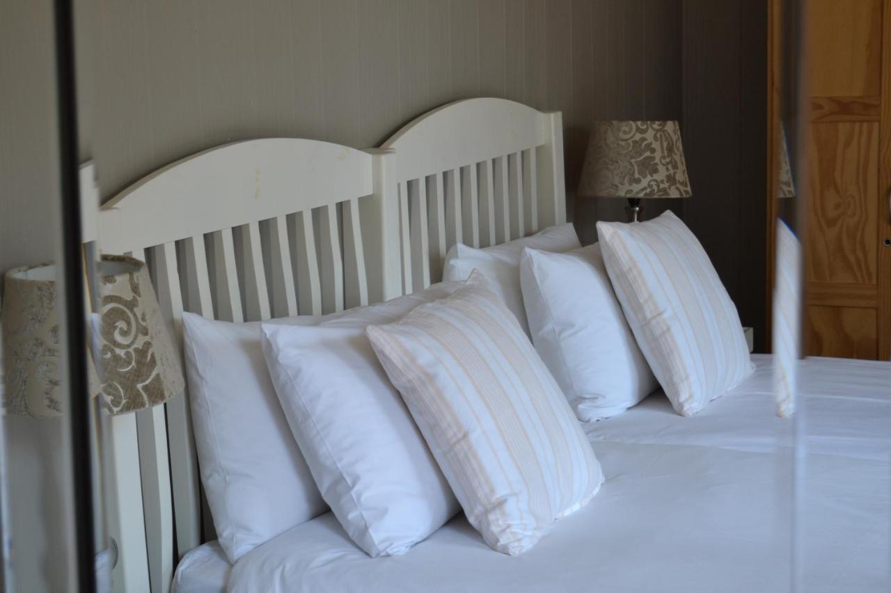 Отель Chartwell Manor Экстерьер фото